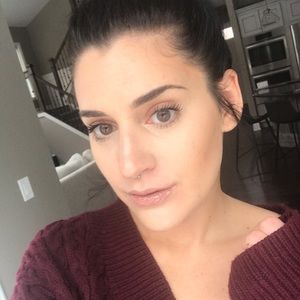 Meet your Posher, Nessa